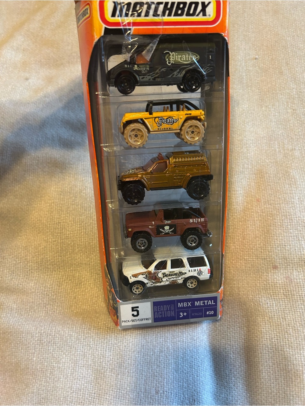 Matchbox 2007 ready for action pirate set new in damaged box